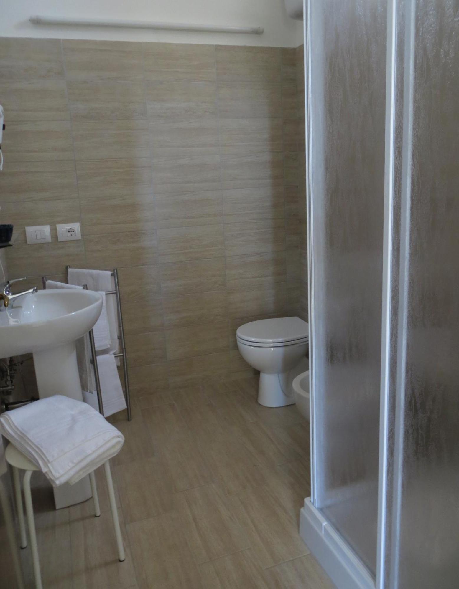 5 Rooms Affittacamere Civitavecchia Room photo