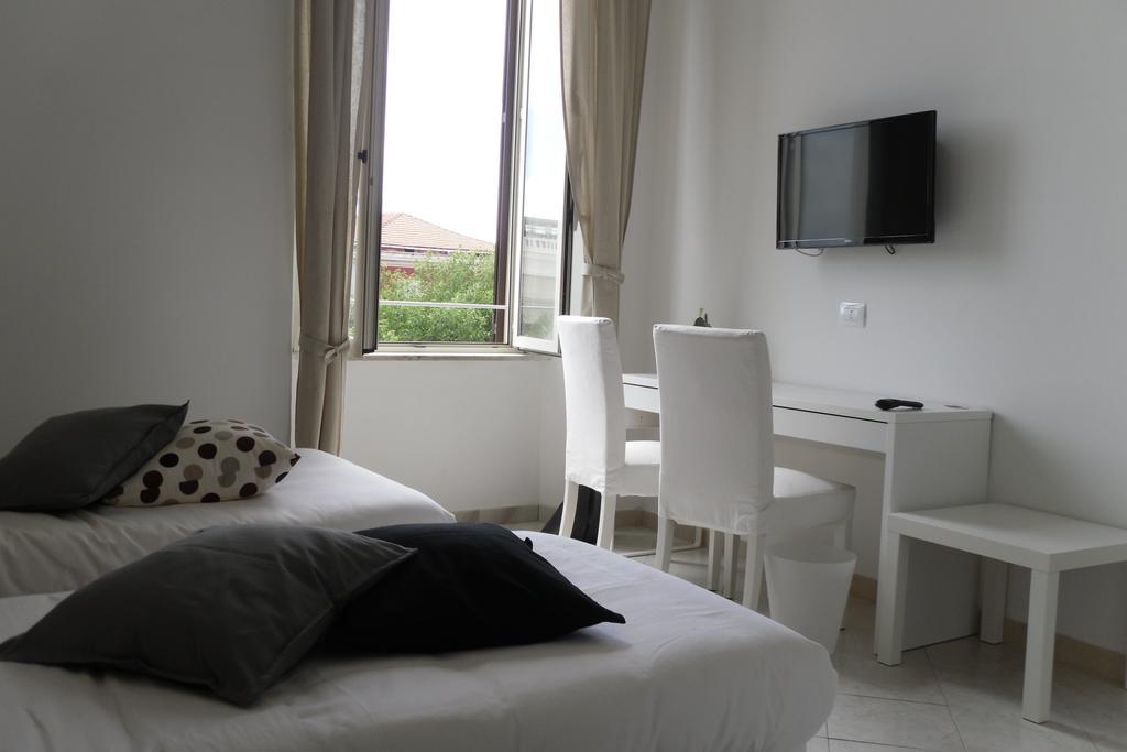 5 Rooms Affittacamere Civitavecchia Room photo