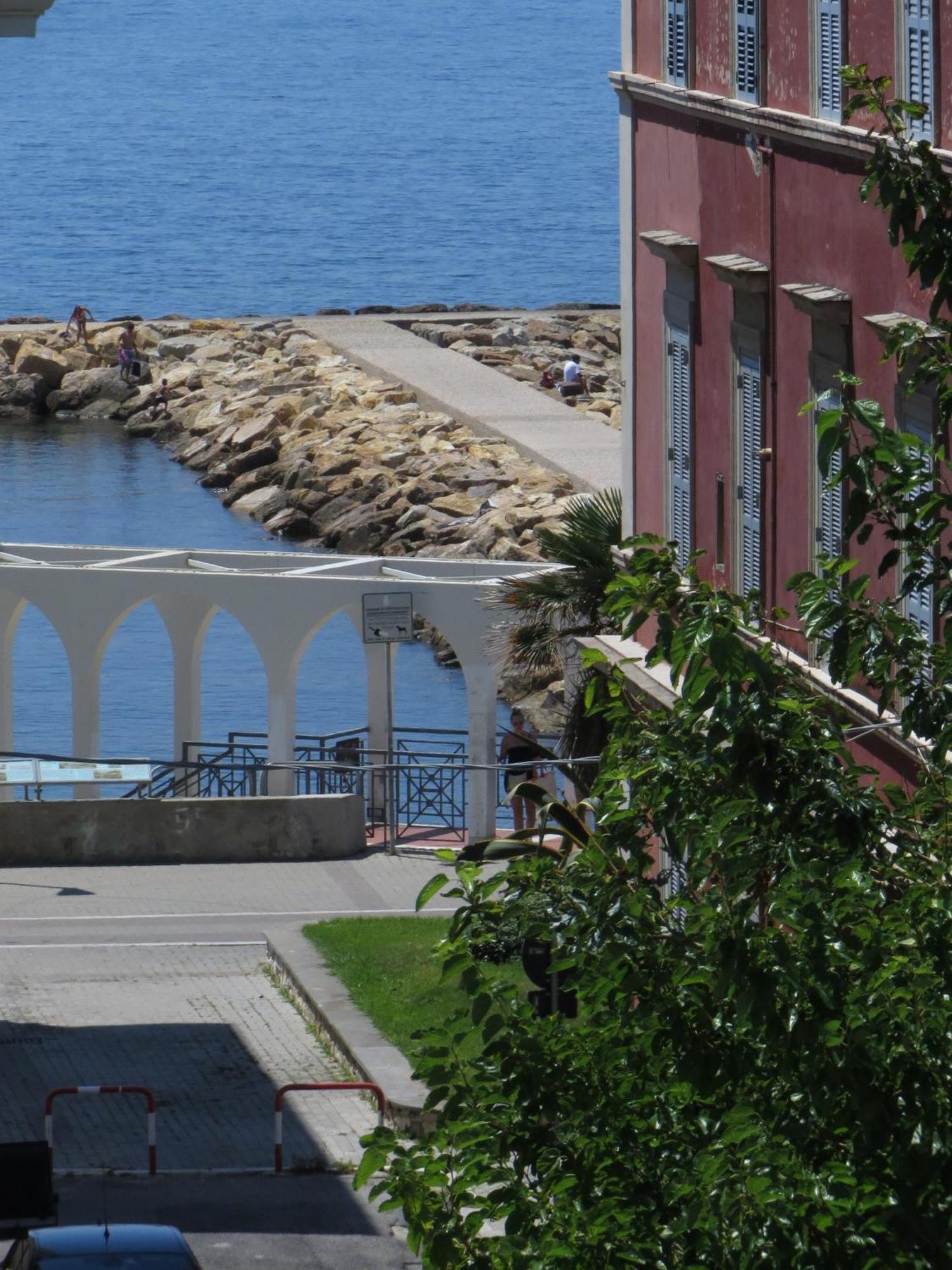 5 Rooms Affittacamere Civitavecchia Exterior photo